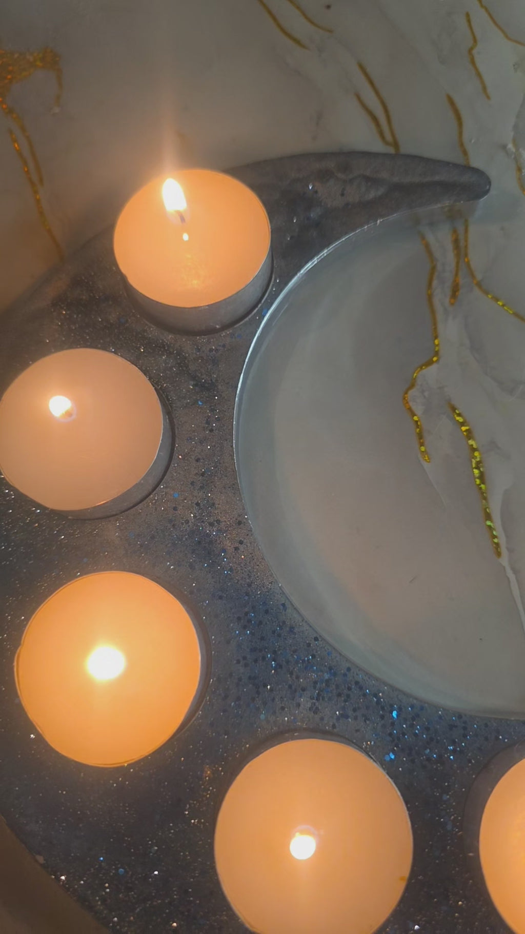 Porte-bougies en résine – Lune scintillante