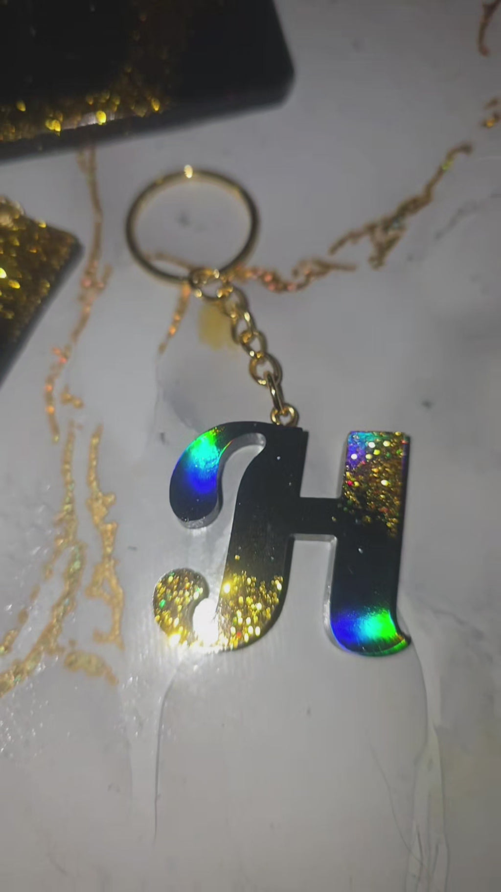 Marque-page Noir et Or personnalisé en résine – prénom au choix