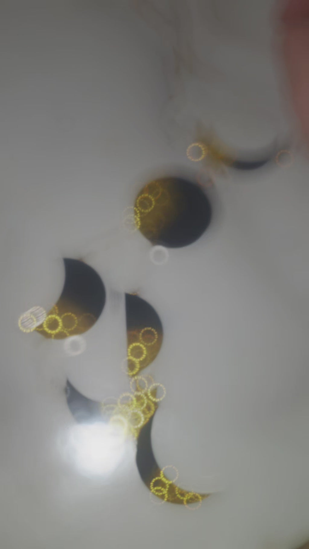 Suspension décorative en résine Lunes Noir & Or