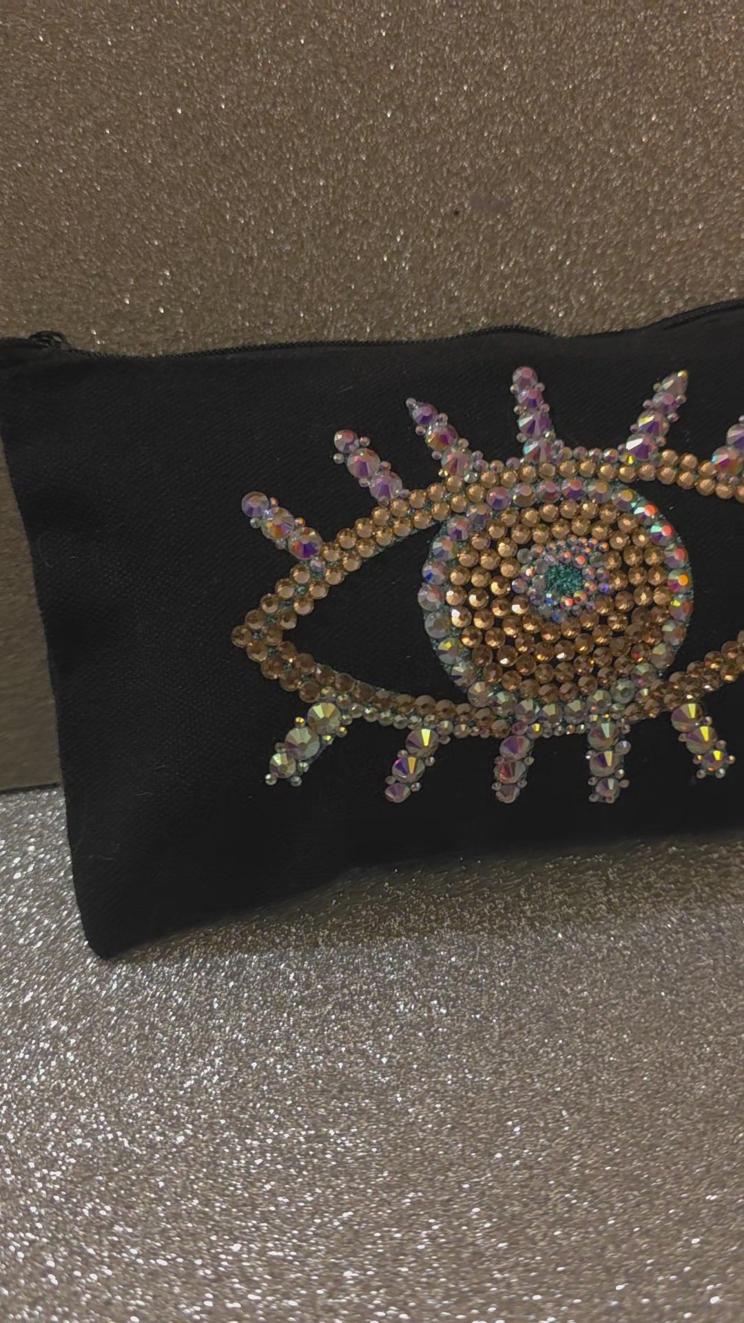 Trousse  faite main avec strass – Pochette œil scintillant 20x11 cm