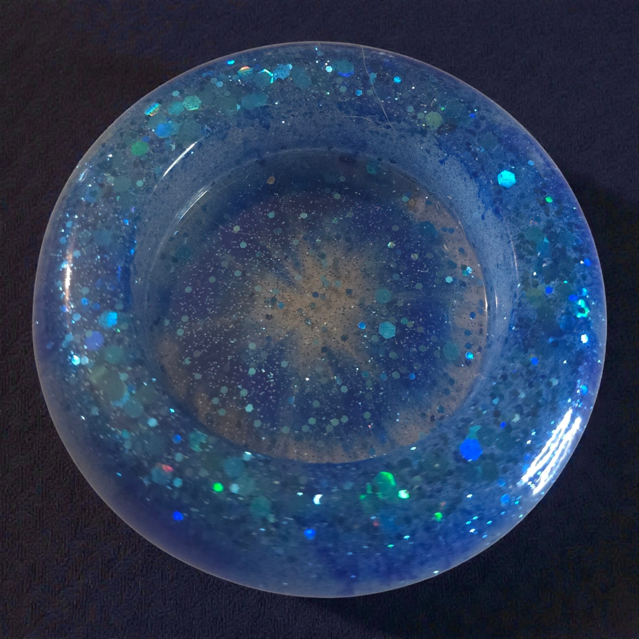 Porte-bougie rond en résine – Bleu scintillant