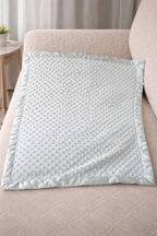 Coffret douceur naissance – Doudou lapin & couverture minky vert Sauge Personnalisable