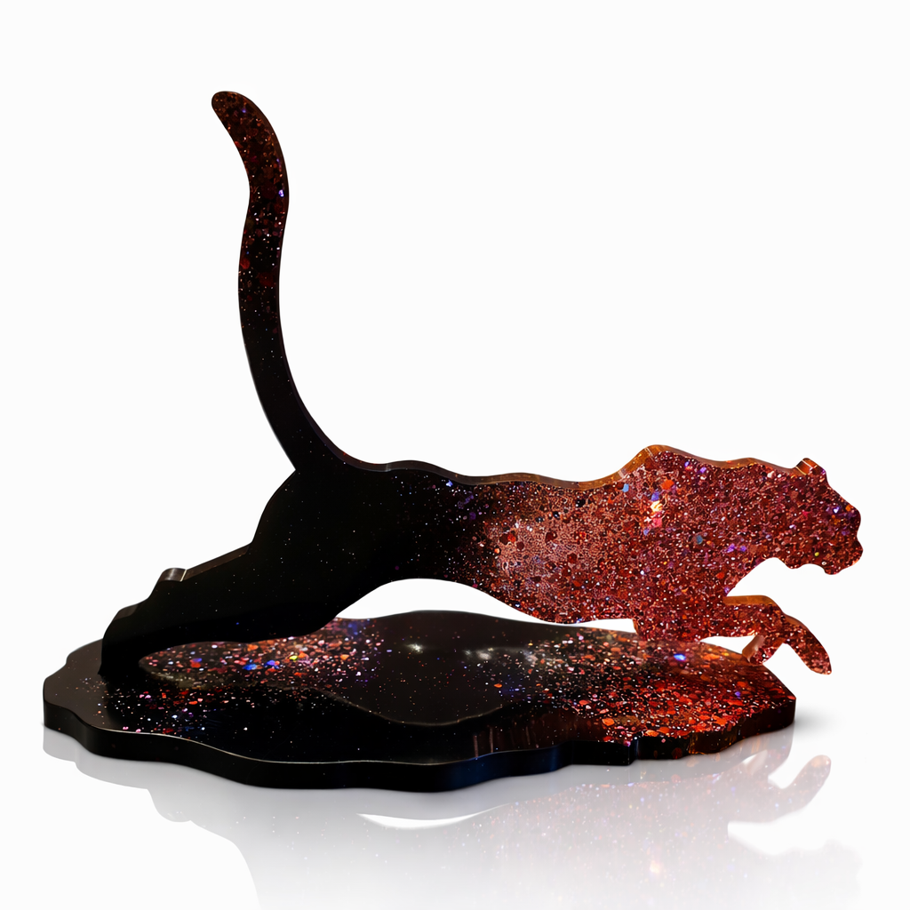 Panthère en résine noire pailletée – Décoration féline thème 1001 Nuit – Pièce artisanale 15x15 cm