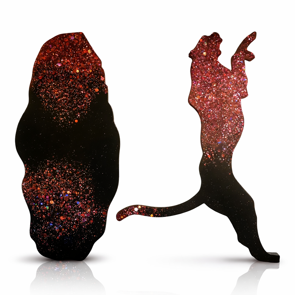 Panthère en résine noire pailletée – Décoration féline thème 1001 Nuit – Pièce artisanale 15x15 cm